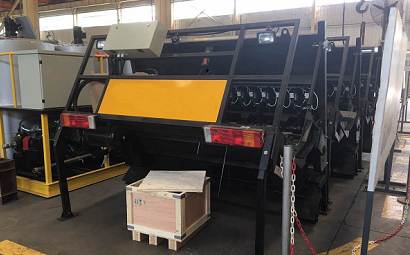 Detailed introduction of the hanging stone chip spreader